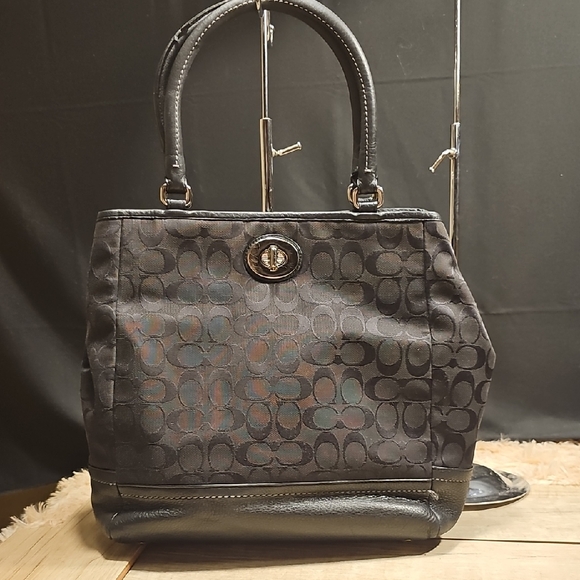 Handbags - Coach Elegant Black Patterned Women's Bag WITH COA